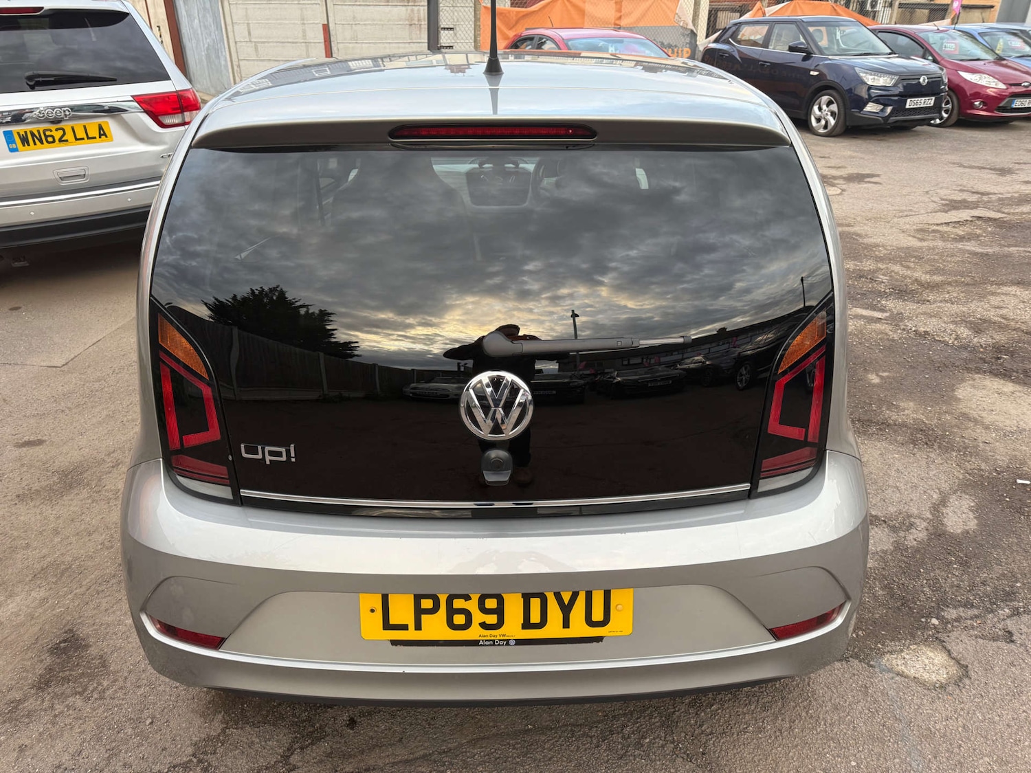 Used Volkswagen up! 2020 for sale - 76483216: Photo 10