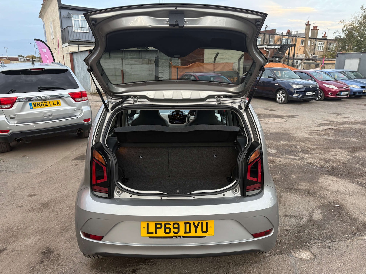 Used Volkswagen up! 2020 for sale - 76483216: Photo 20