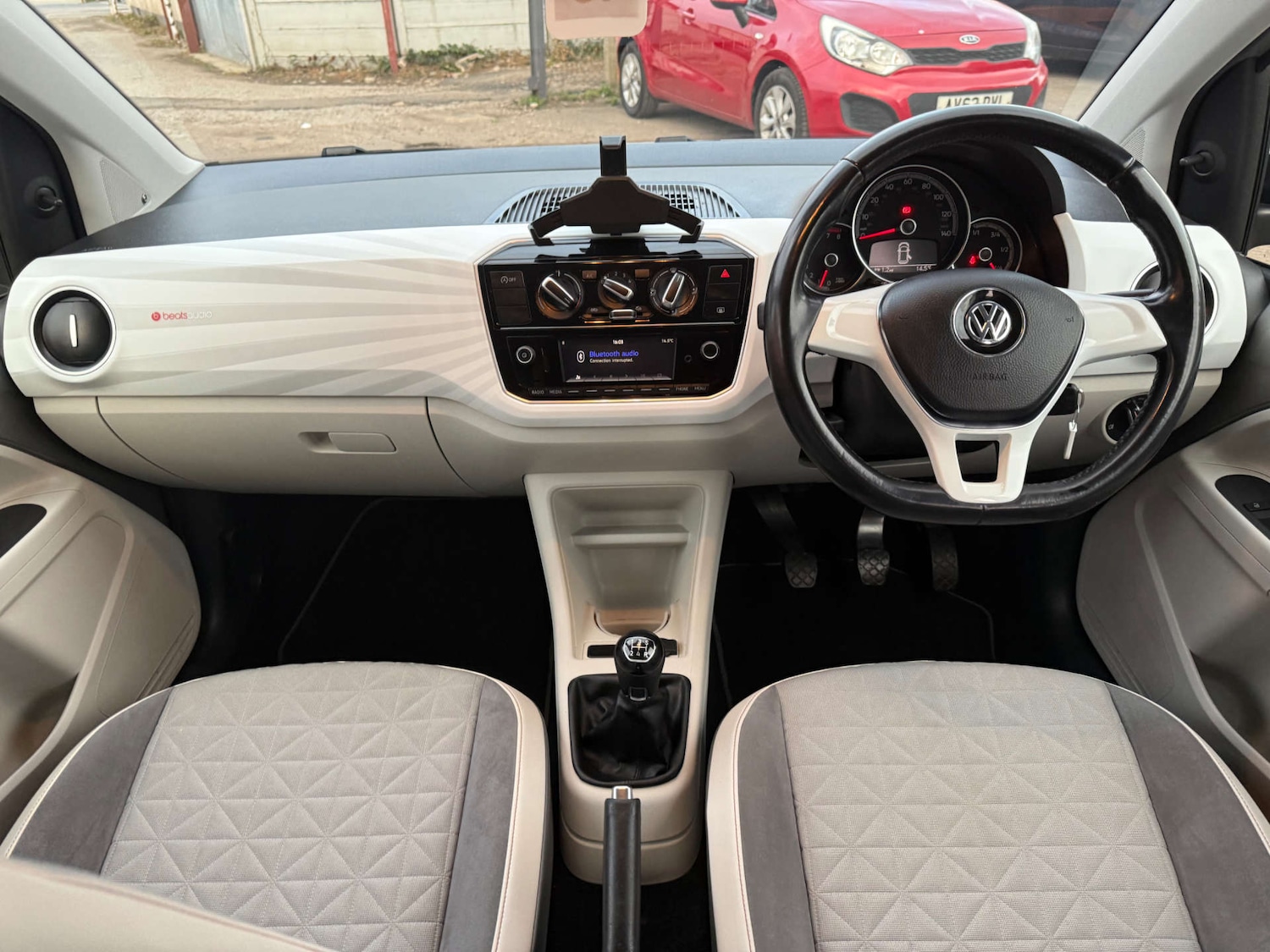 Used Volkswagen up! 2020 for sale - 76483216: Photo 25