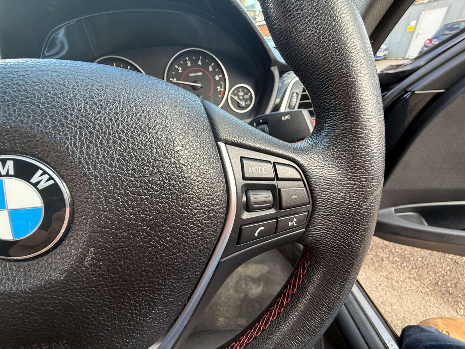 Used BMW 3 Series 2017 for sale - 76345023: Photo 26
