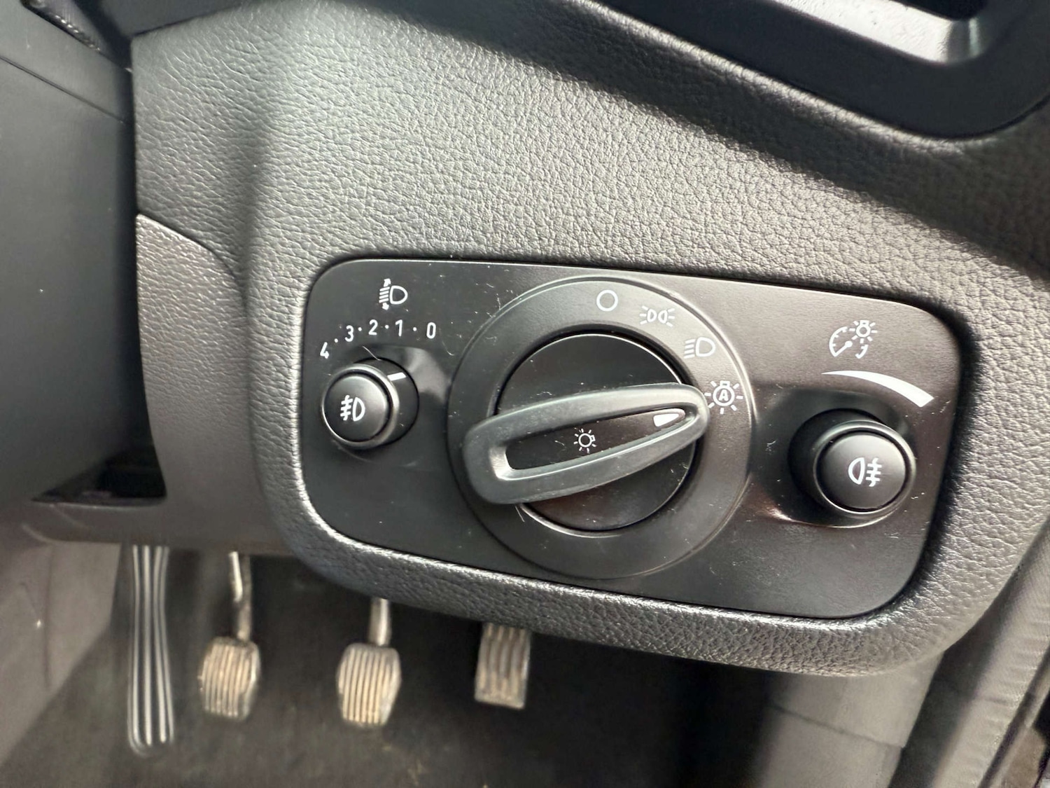 Used Ford Kuga 2018 for sale - 76422575: Photo 28