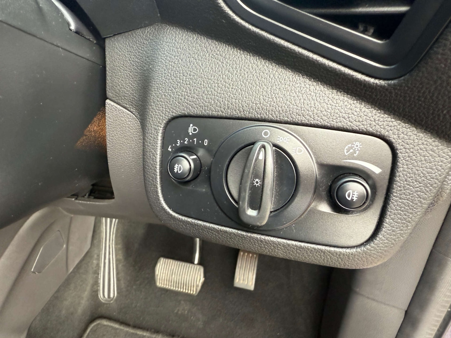 Used Ford Kuga 2017 for sale - 76278470: Photo 29