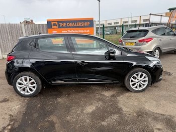 Used Renault Clio 2017 for sale - 78849102: Photo