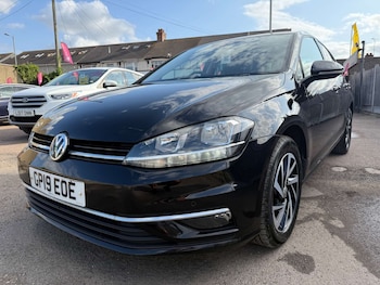 Used Volkswagen Golf 2019 for sale - 75923189: Photo