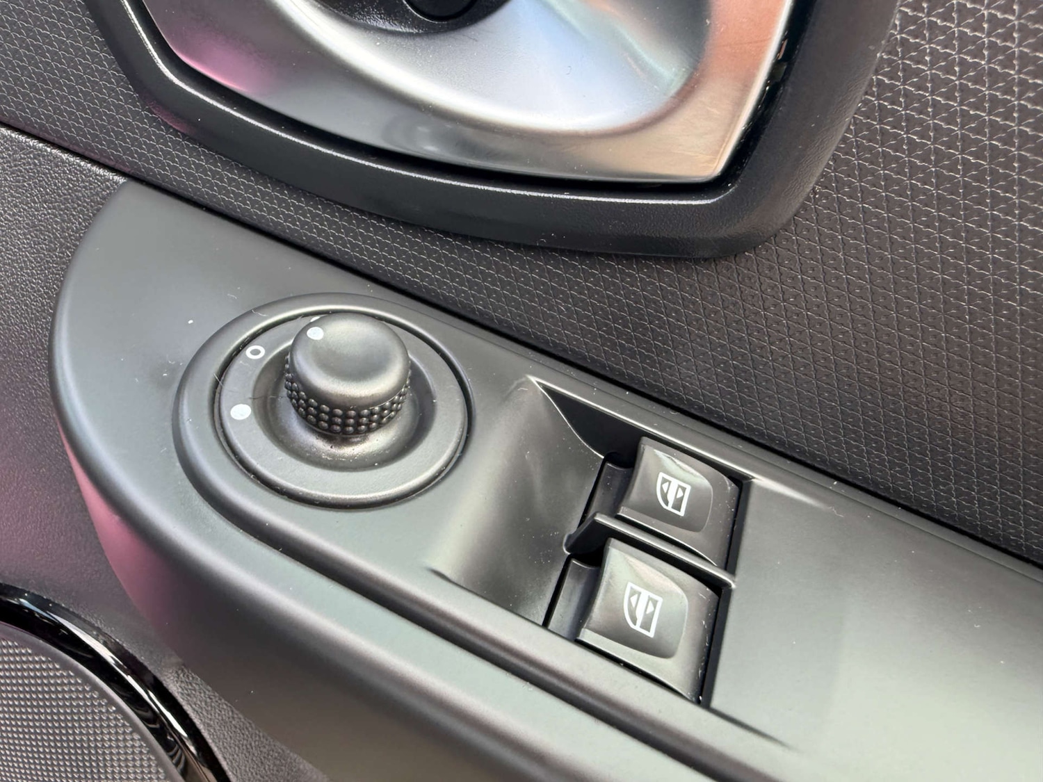 Used Renault Clio 2016 for sale - 78139635: Photo 29