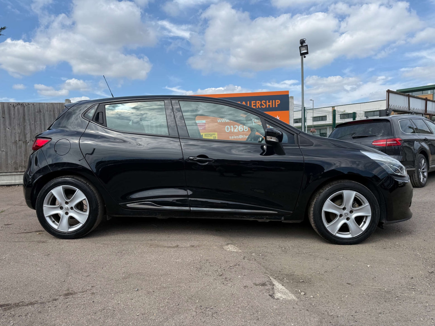 Used Renault Clio 2016 for sale - 78139635: Photo 3