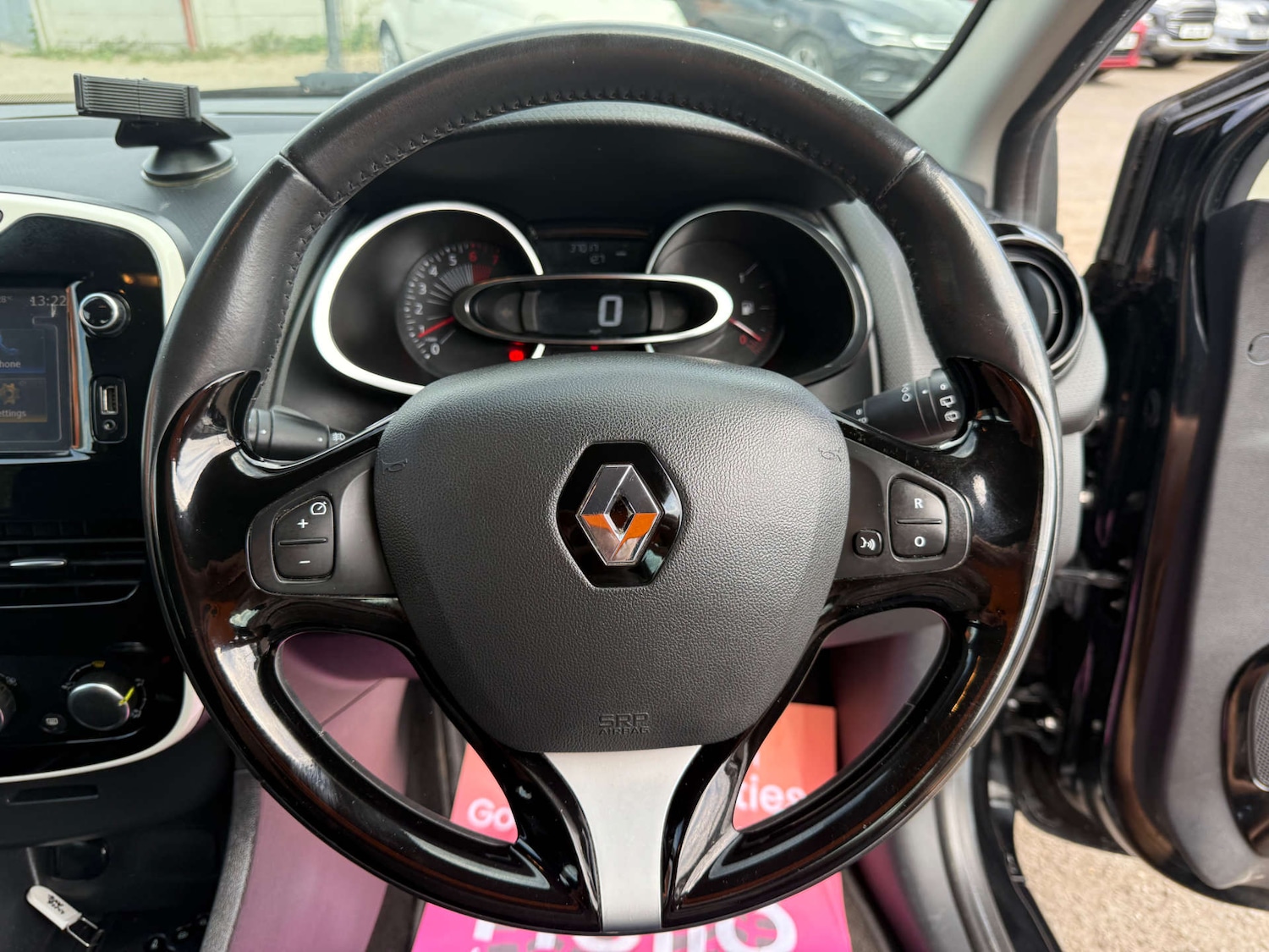 Used Renault Clio 2016 for sale - 78139635: Photo 34