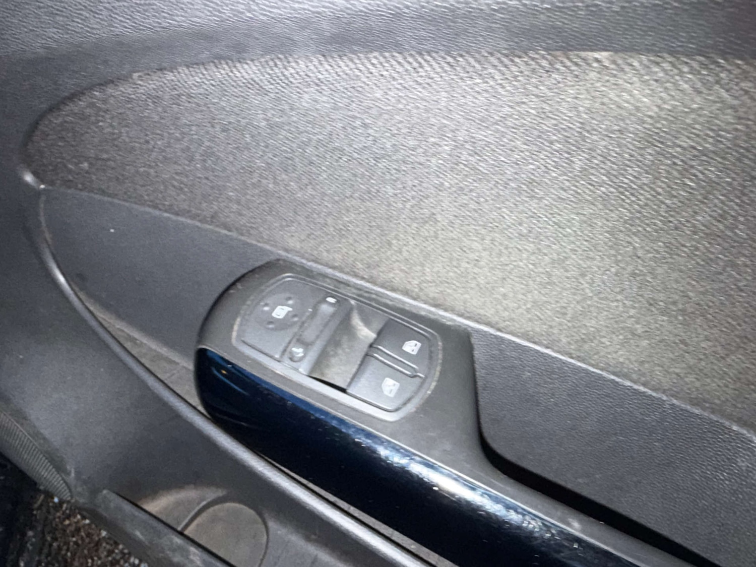 Used Vauxhall Corsa 2009 for sale - 77161965: Photo 16