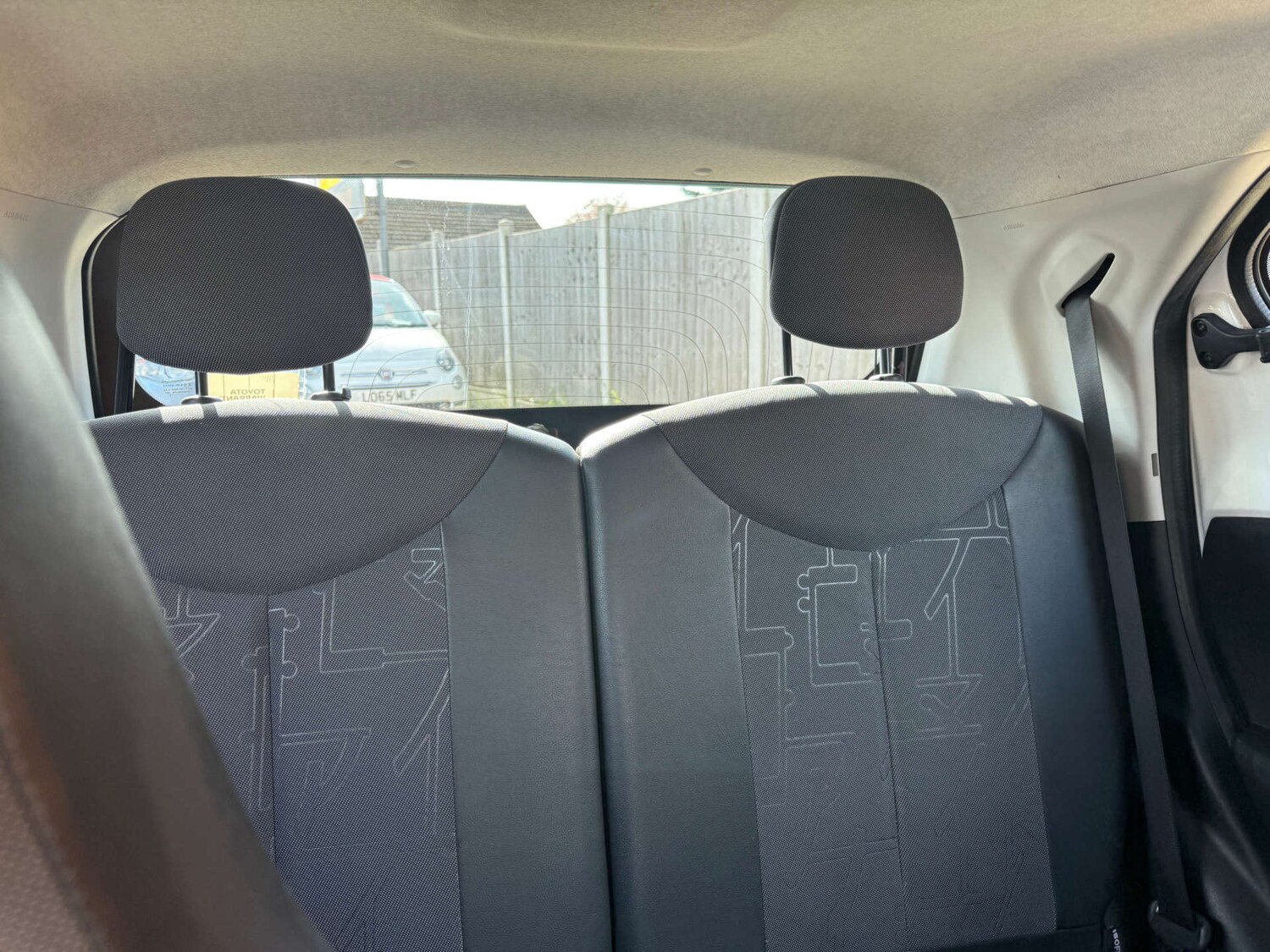 Used Toyota AYGO 2015 for sale - 78219421: Photo 23