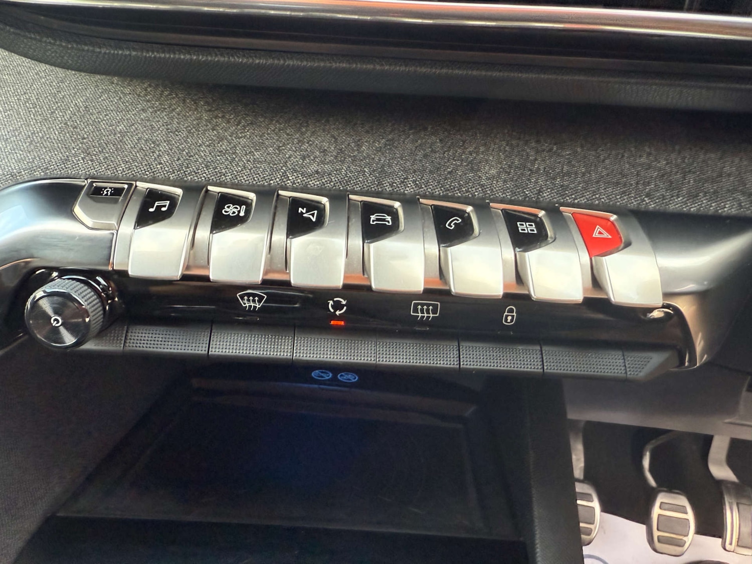 Used Peugeot 3008 2017 for sale - 76016310: Photo 33