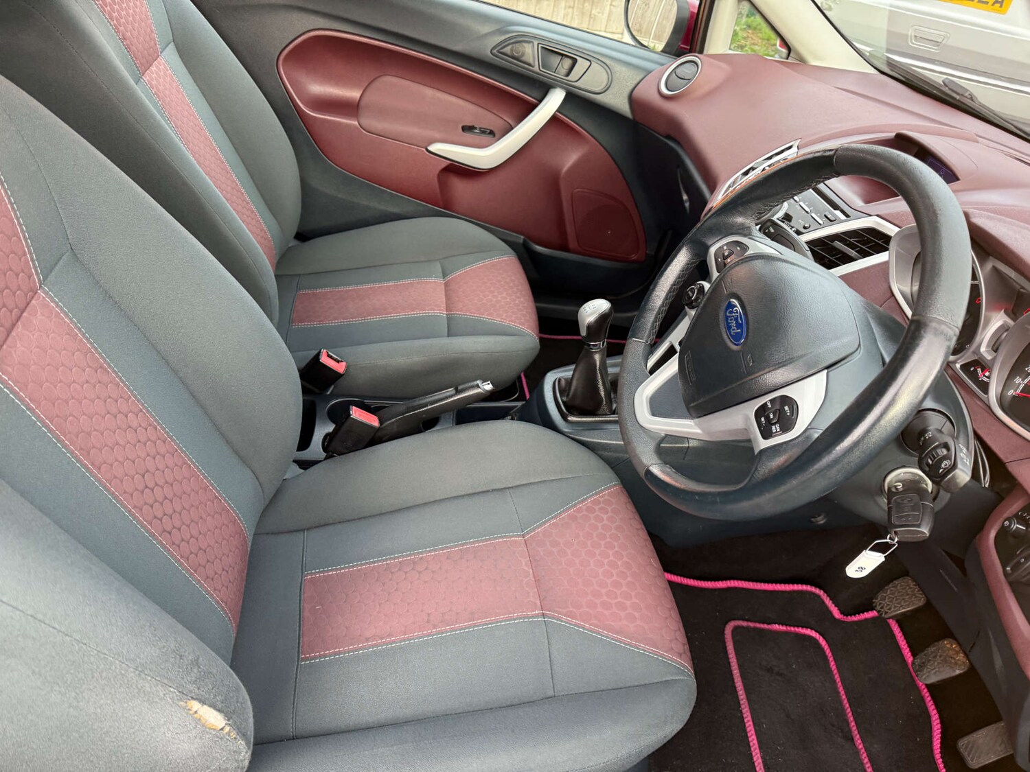 Used Ford Fiesta 2010 for sale - 76462111: Photo 23