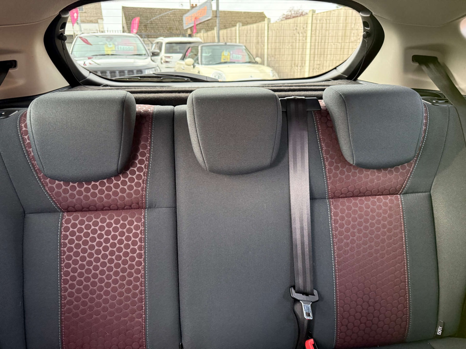 Used Ford Fiesta 2010 for sale - 76462111: Photo 24