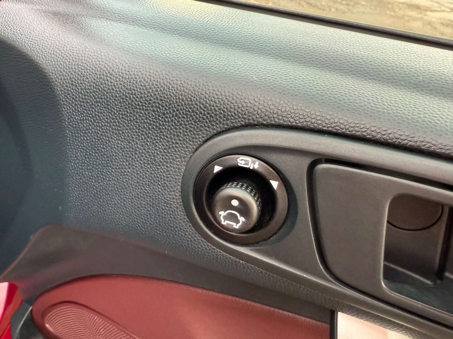 Used Ford Fiesta 2010 for sale - 76462111: Photo 25