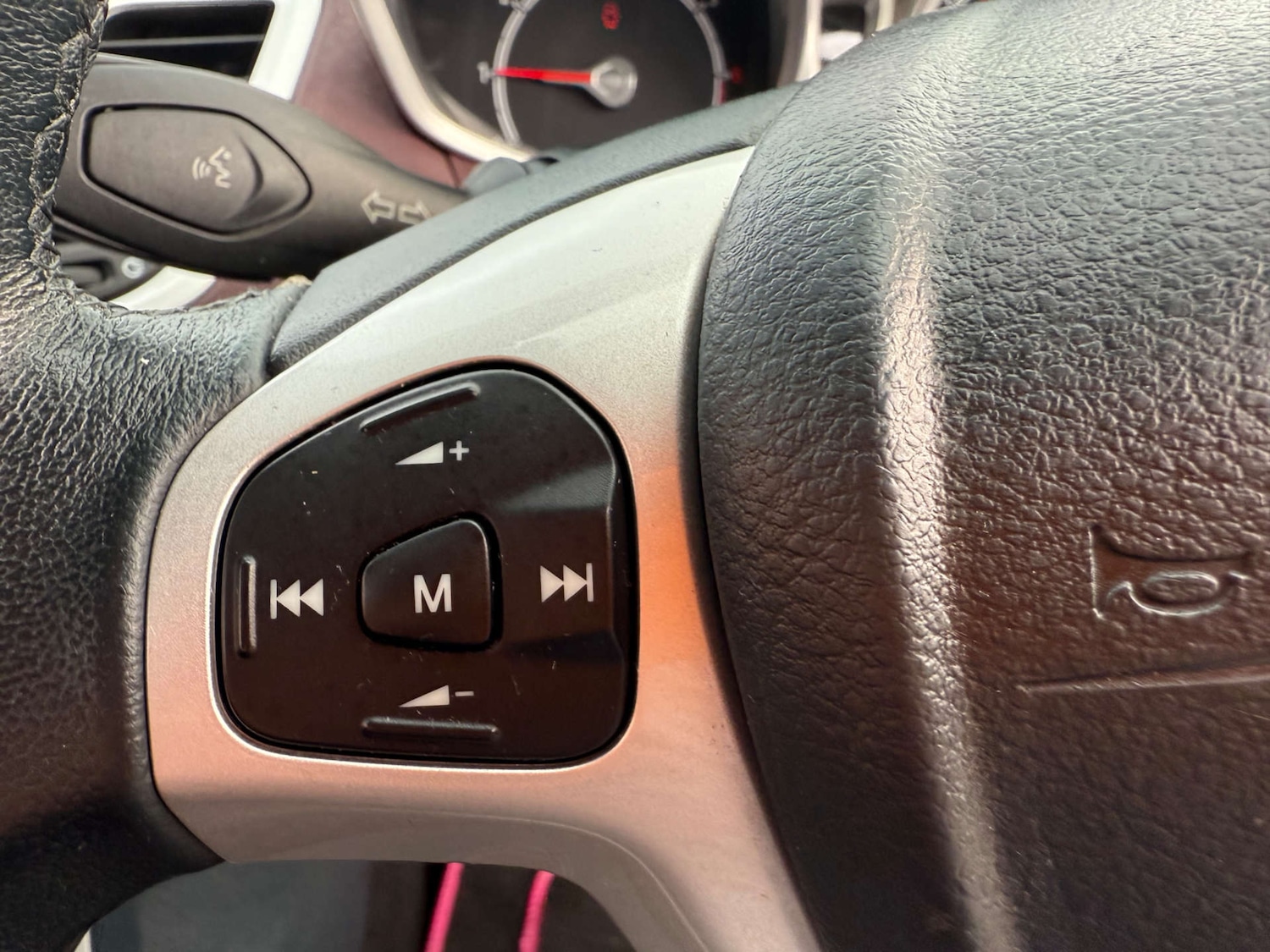 Used Ford Fiesta 2010 for sale - 76462111: Photo 28