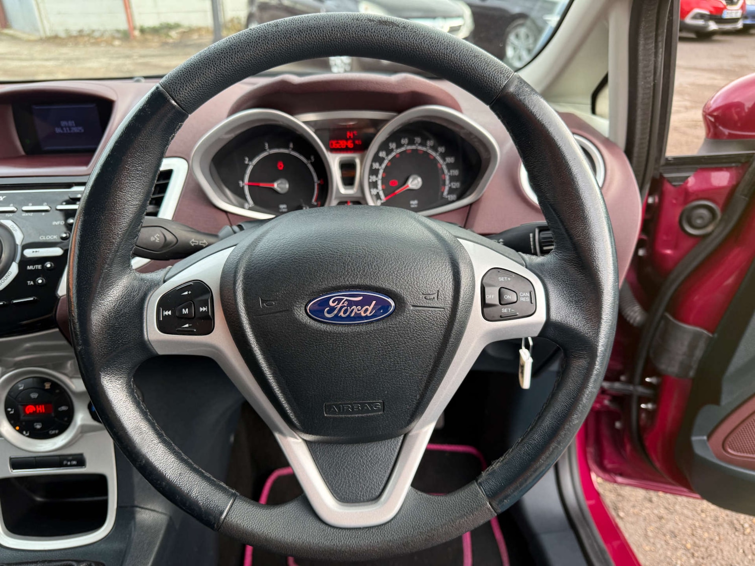 Used Ford Fiesta 2010 for sale - 76462111: Photo 37