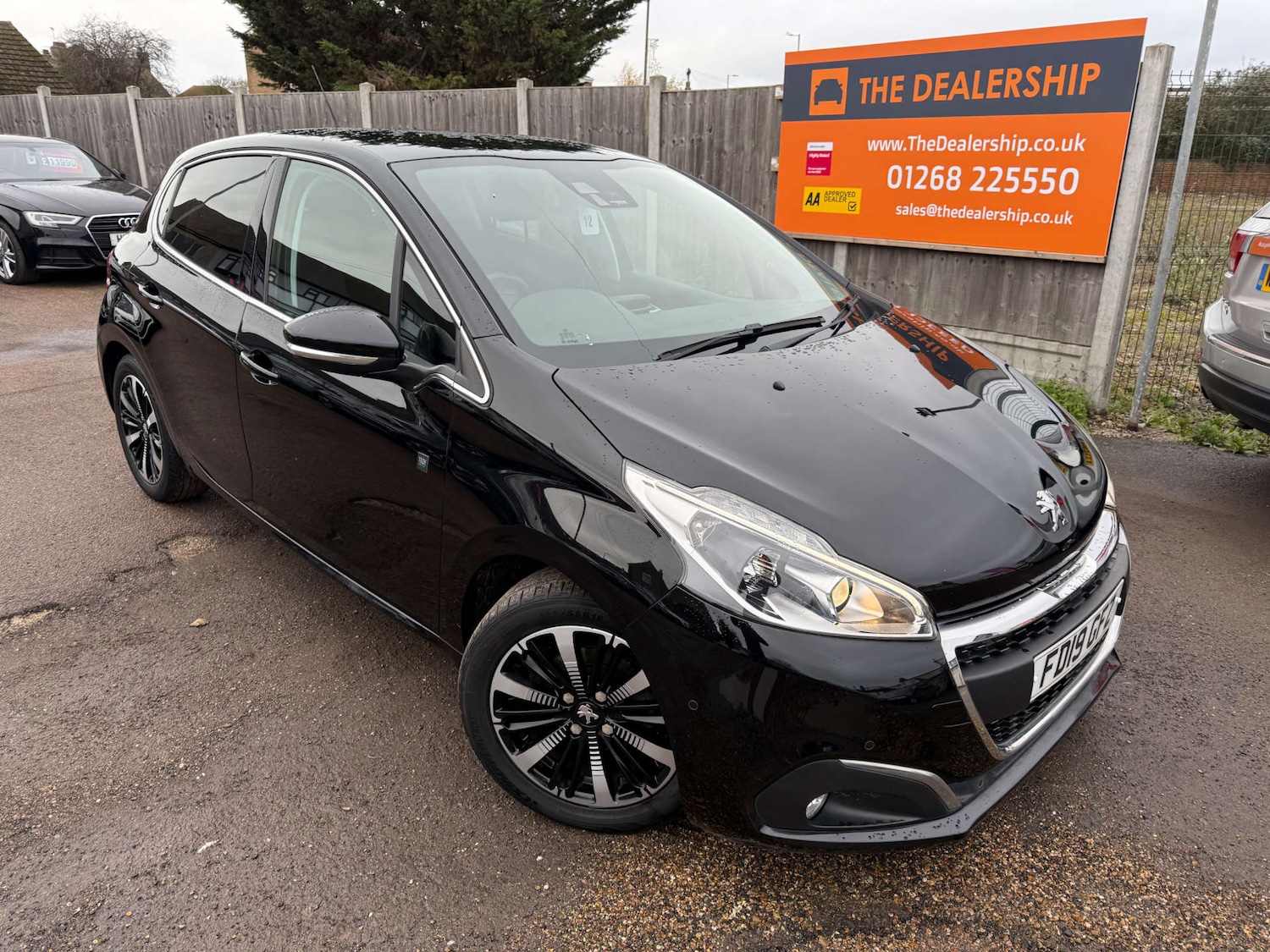 Used Peugeot 208 2019 for sale - 76720465: Photo 2