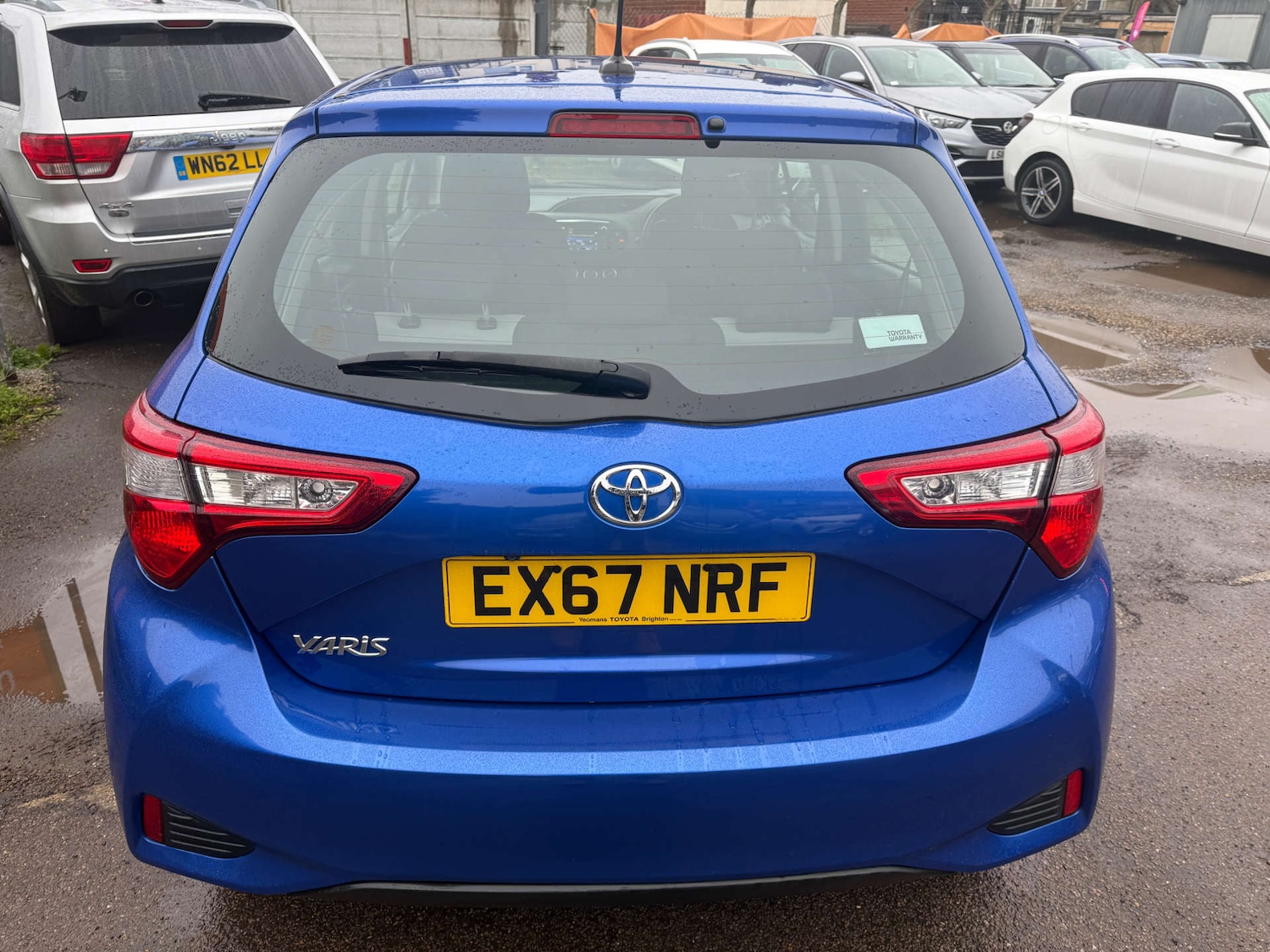 Used Toyota Yaris 2017 for sale - 76854623: Photo 11