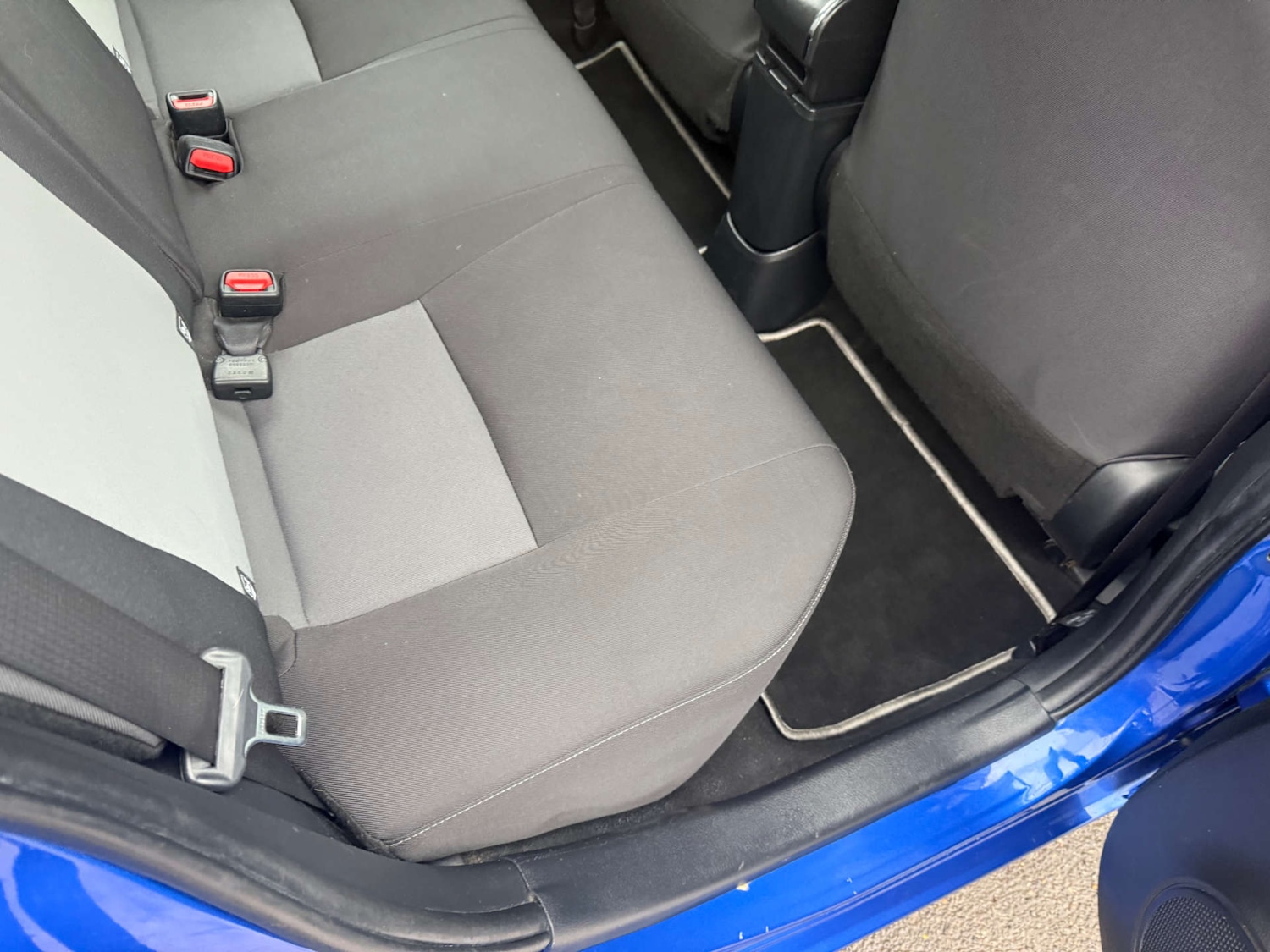 Used Toyota Yaris 2017 for sale - 76854623: Photo 18