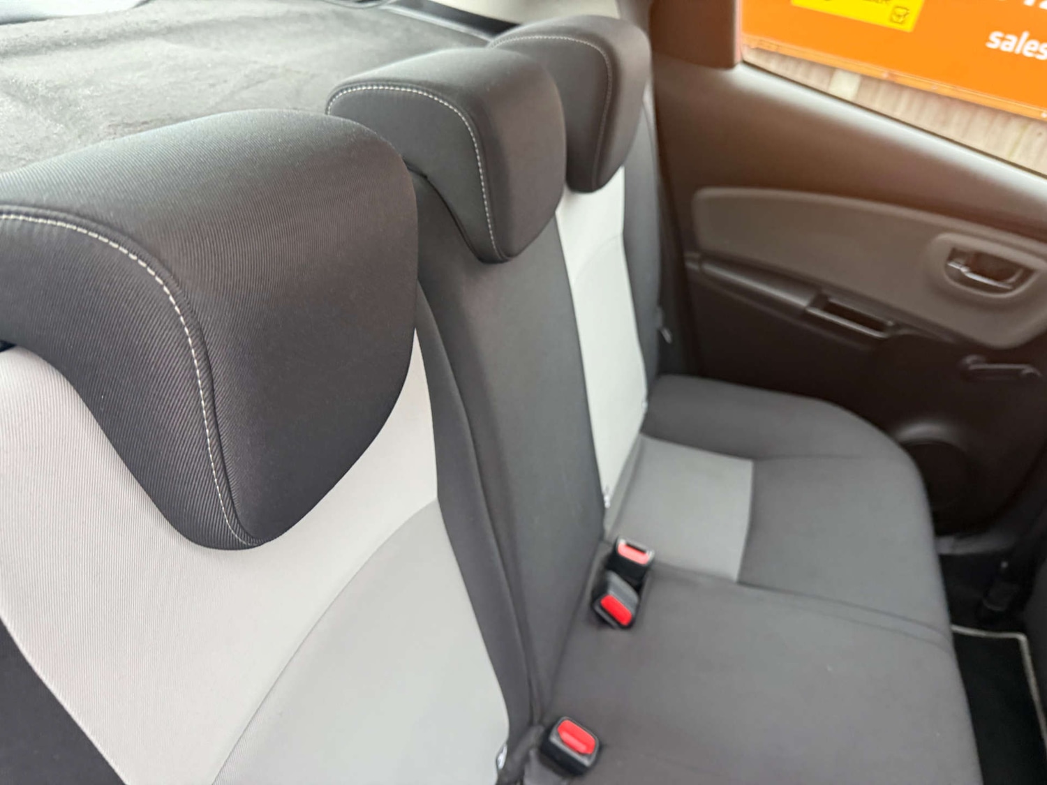 Used Toyota Yaris 2017 for sale - 76854623: Photo 23