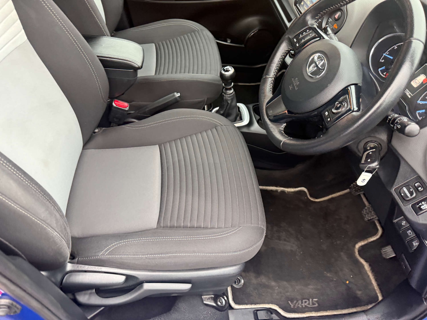 Used Toyota Yaris 2017 for sale - 76854623: Photo 25