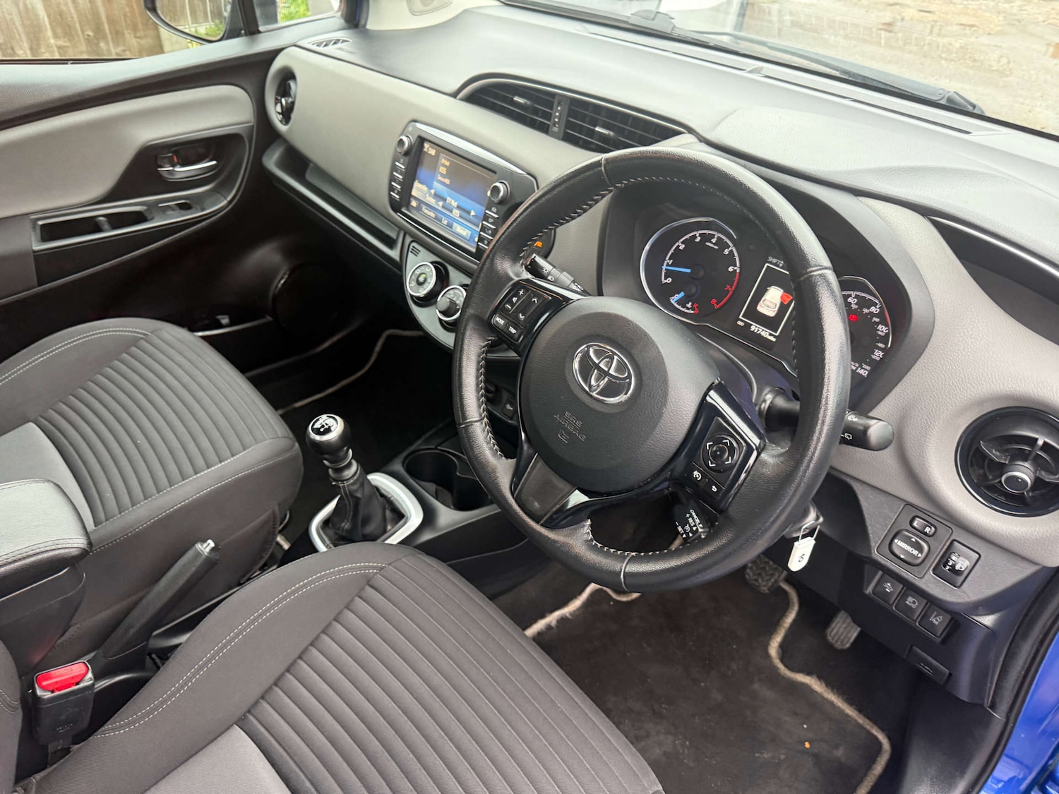 Used Toyota Yaris 2017 for sale - 76854623: Photo 26