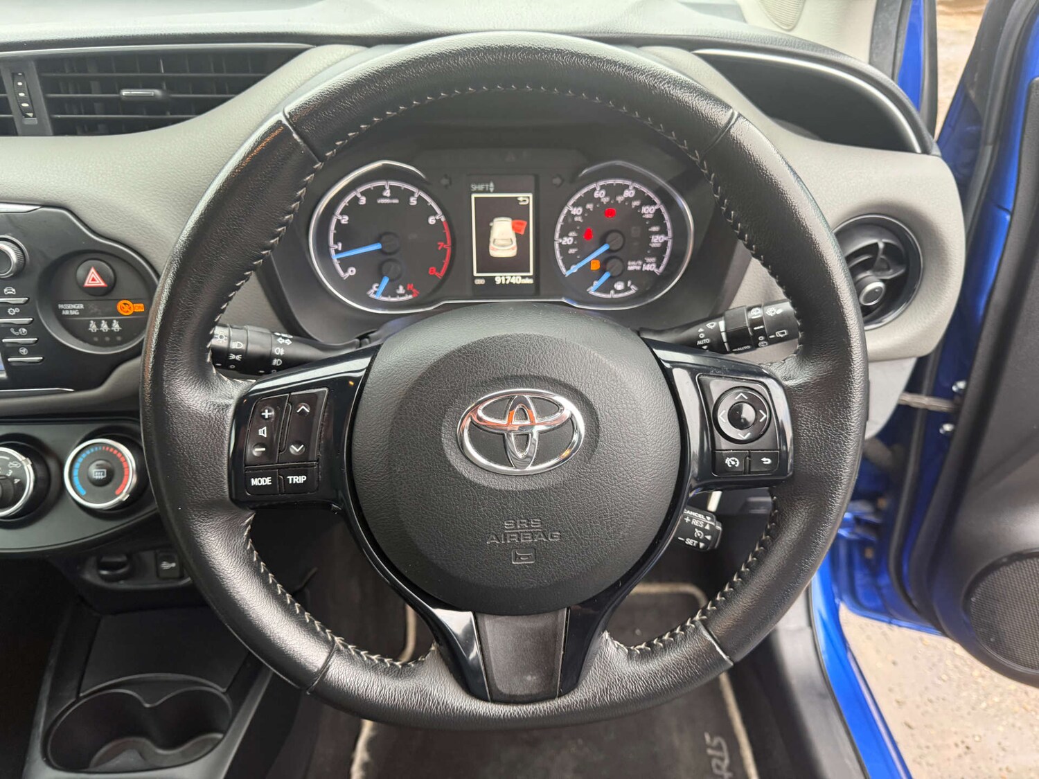 Used Toyota Yaris 2017 for sale - 76854623: Photo 31