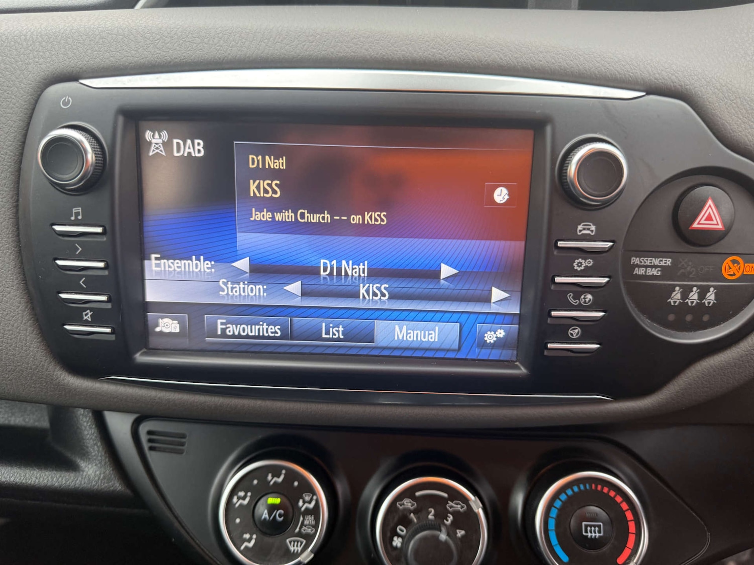 Used Toyota Yaris 2017 for sale - 76854623: Photo 38