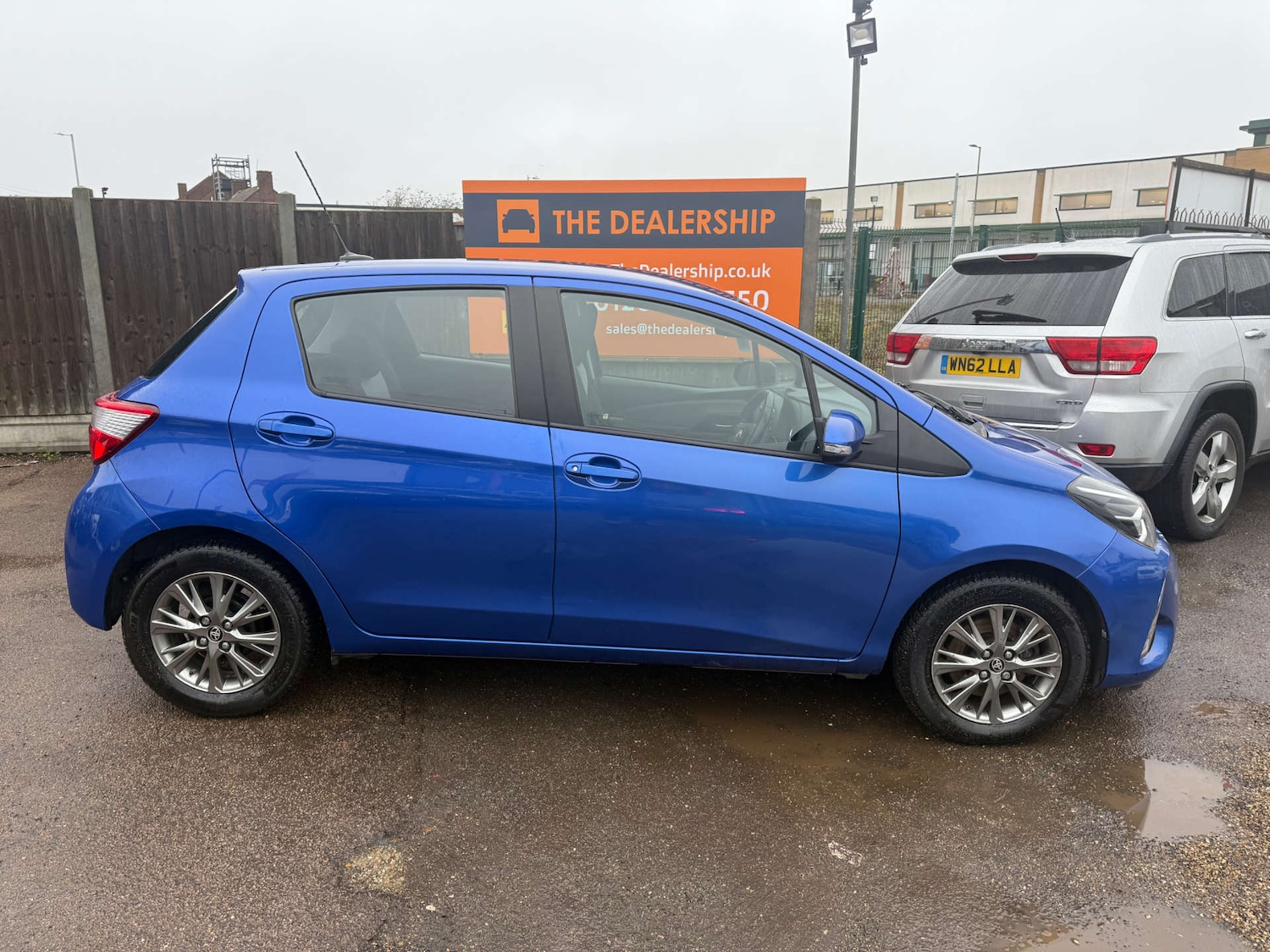 Used Toyota Yaris 2017 for sale - 76854623: Photo 8