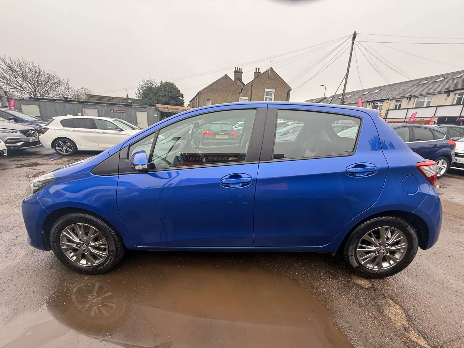 Used Toyota Yaris 2017 for sale - 76854623: Photo 9