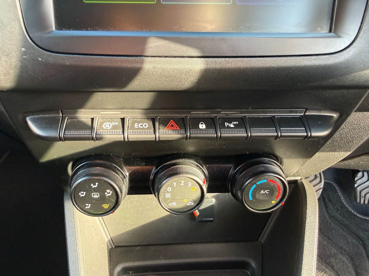 Used Dacia Duster 2020 for sale - 77240431: Photo 32