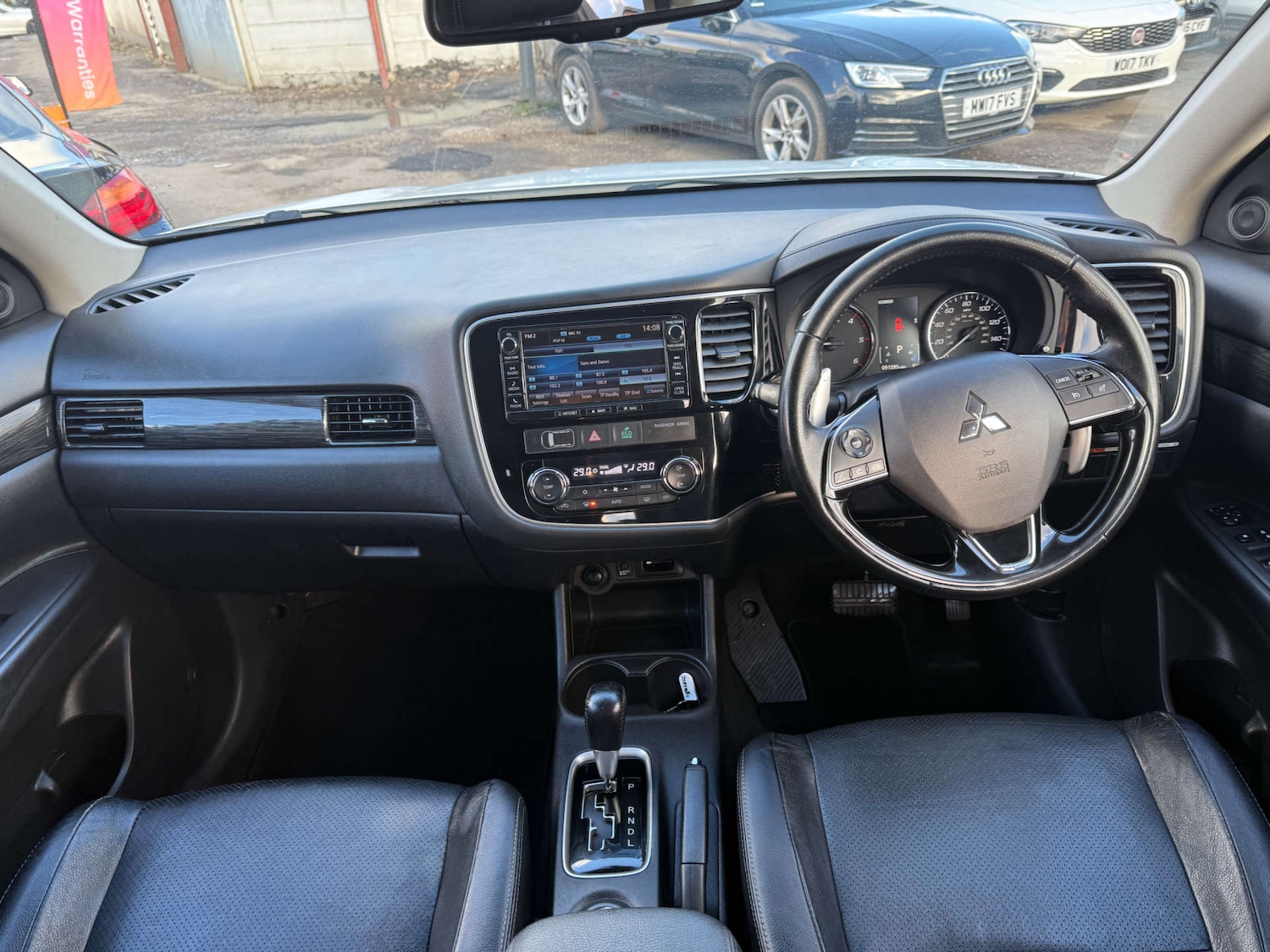 Used Mitsubishi Outlander 2015 for sale - 77556759: Photo 17