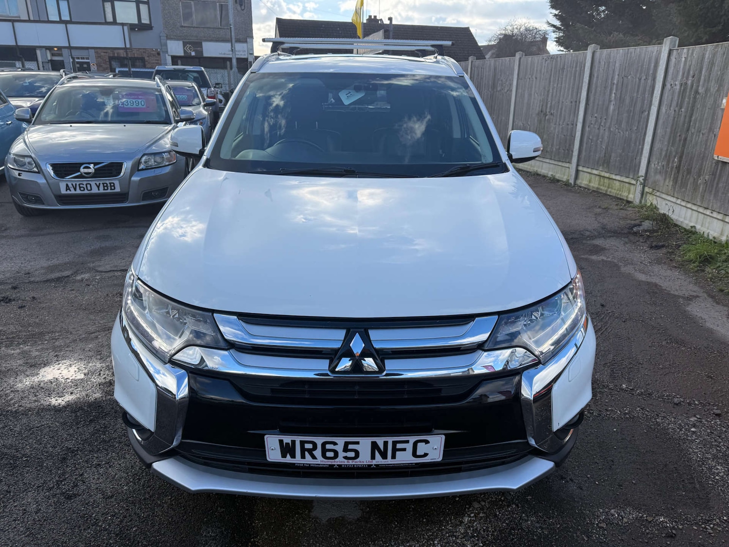 Used Mitsubishi Outlander 2015 for sale - 77556759: Photo 2