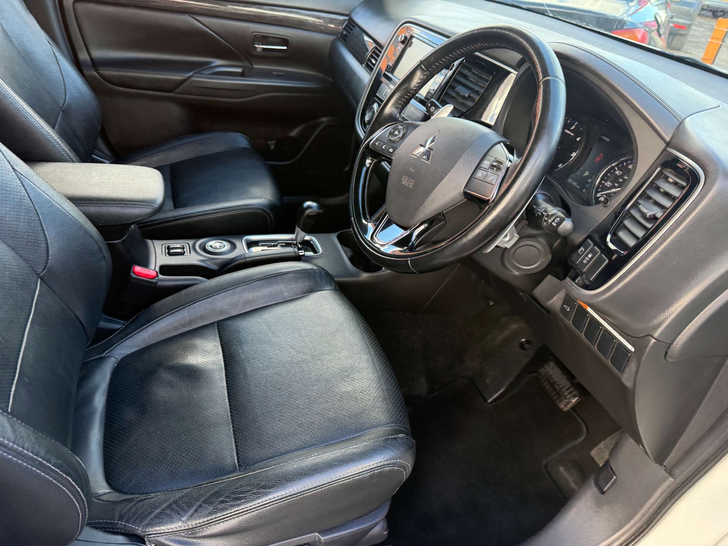 Used Mitsubishi Outlander 2015 for sale - 77556759: Photo 25