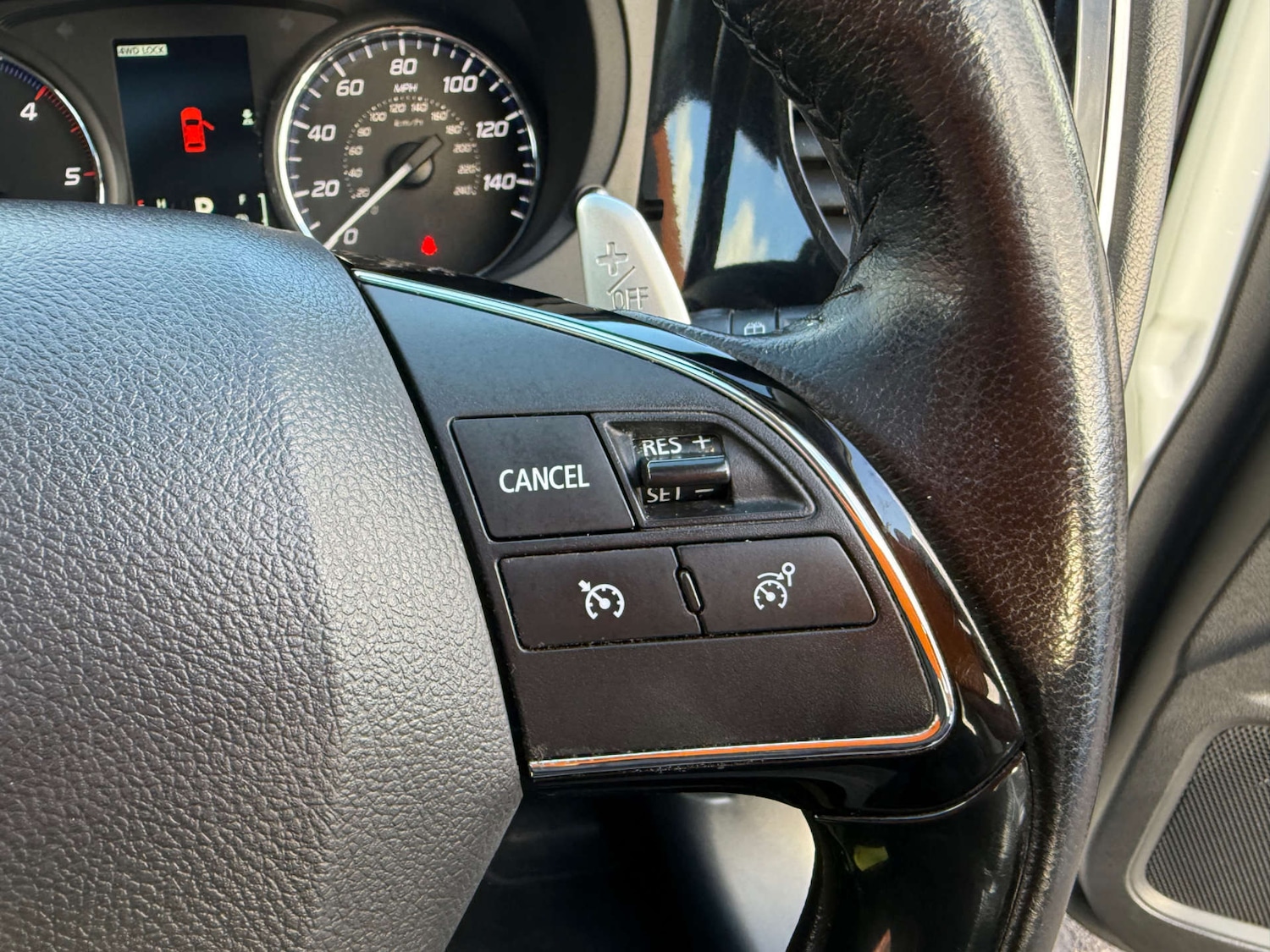 Used Mitsubishi Outlander 2015 for sale - 77556759: Photo 29