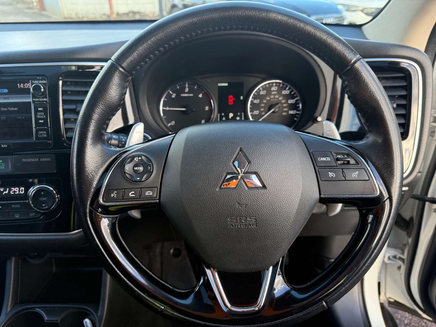 Used Mitsubishi Outlander 2015 for sale - 77556759: Photo 31