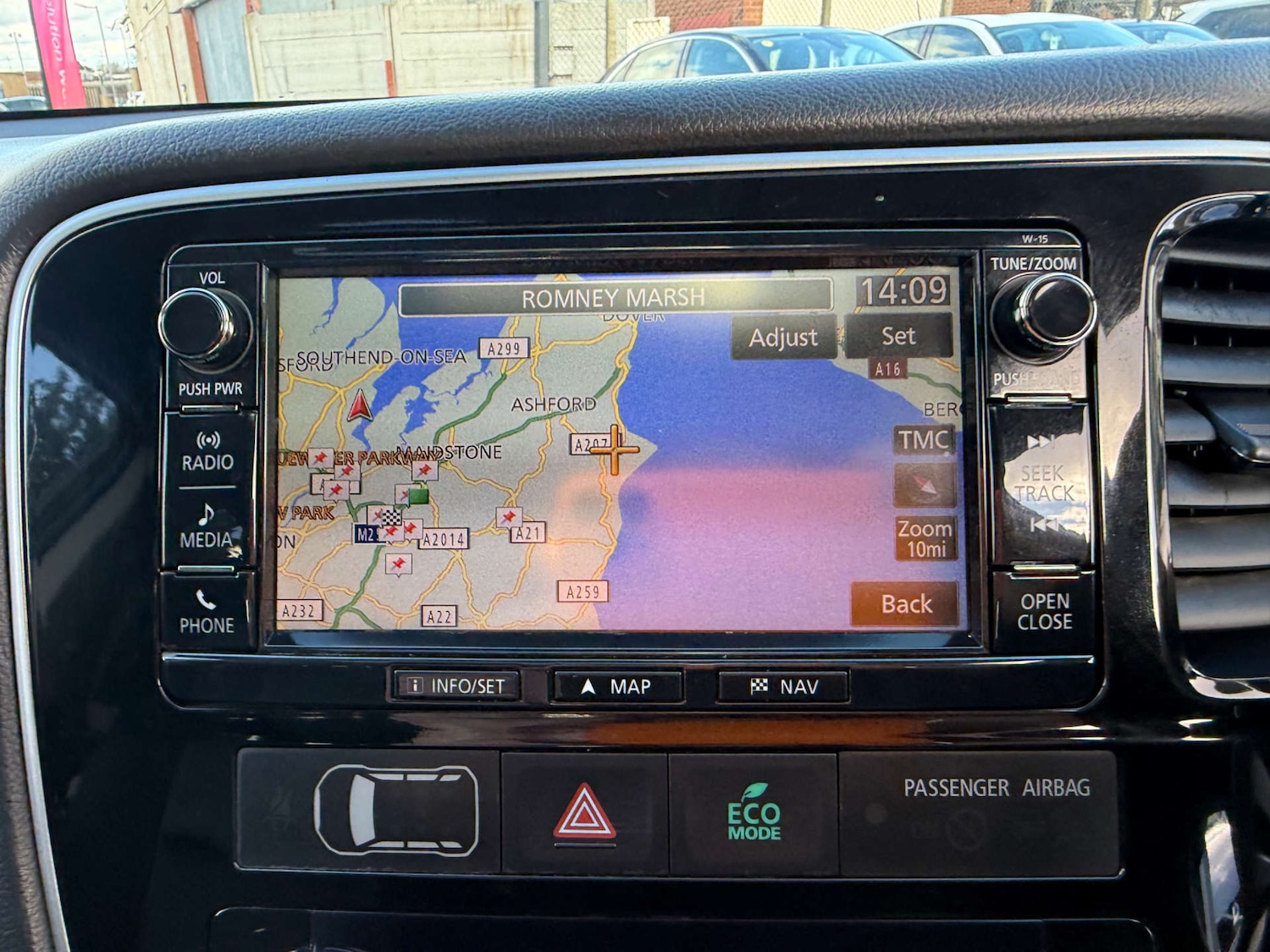 Used Mitsubishi Outlander 2015 for sale - 77556759: Photo 32