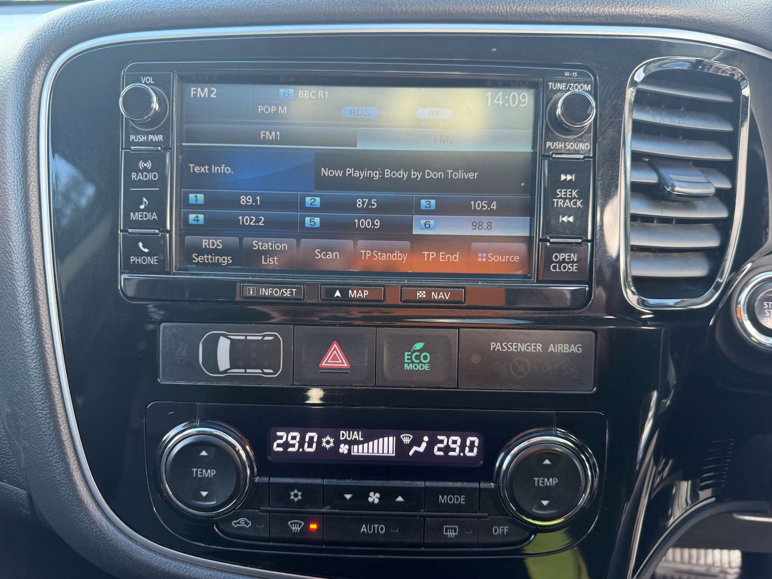 Used Mitsubishi Outlander 2015 for sale - 77556759: Photo 33