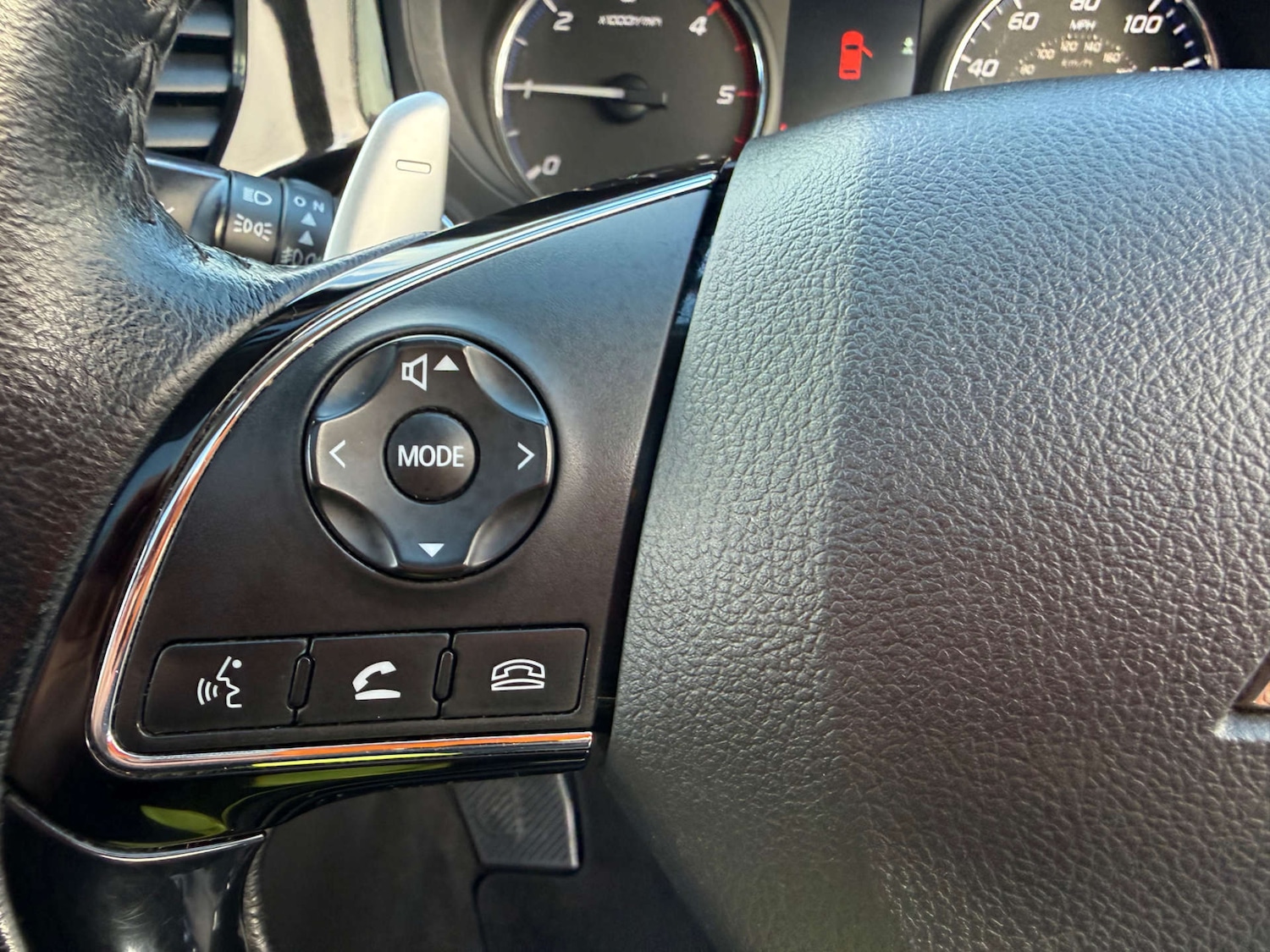 Used Mitsubishi Outlander 2015 for sale - 77556759: Photo 34