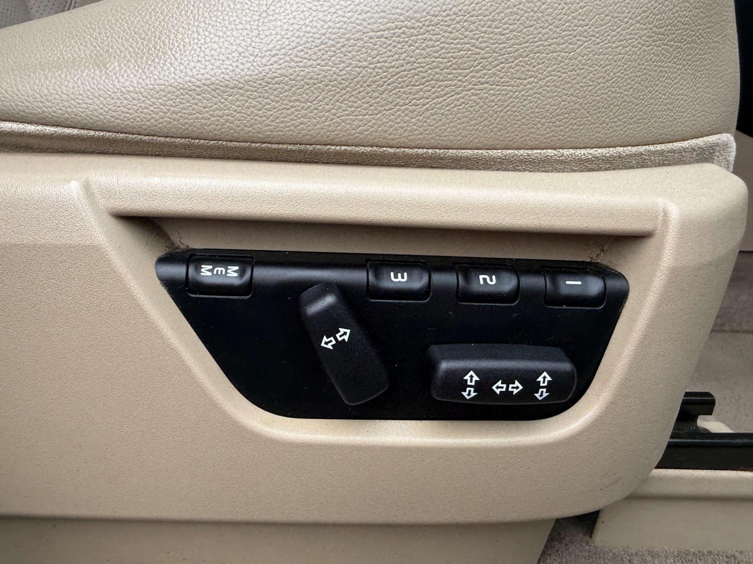 Used Land Rover Freelander 2010 for sale - 77844652: Photo 34