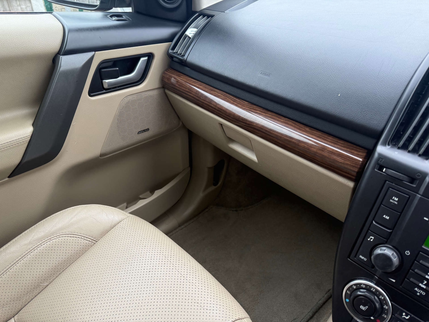 Used Land Rover Freelander 2010 for sale - 77844652: Photo 45