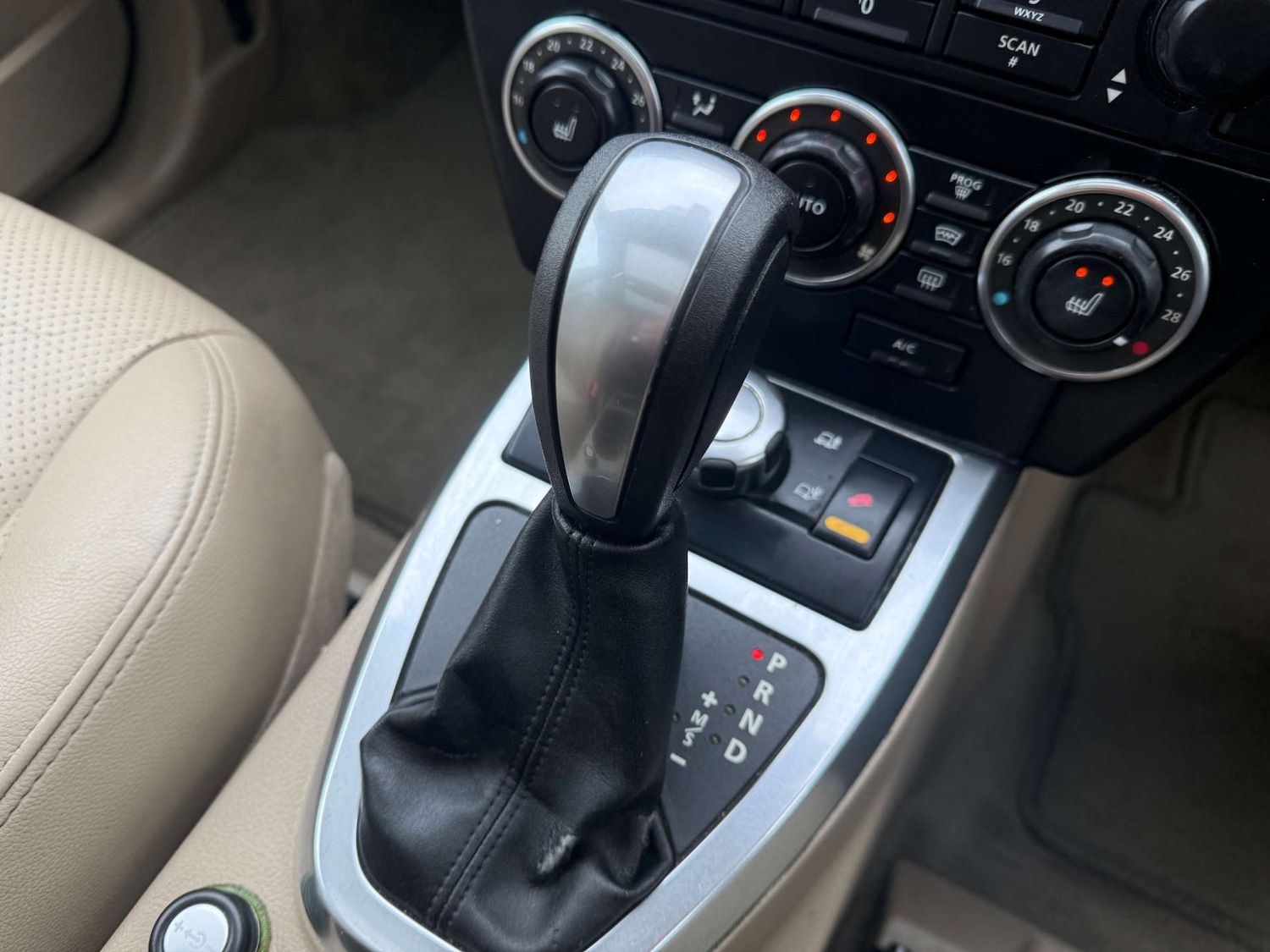 Used Land Rover Freelander 2010 for sale - 77844652: Photo 46