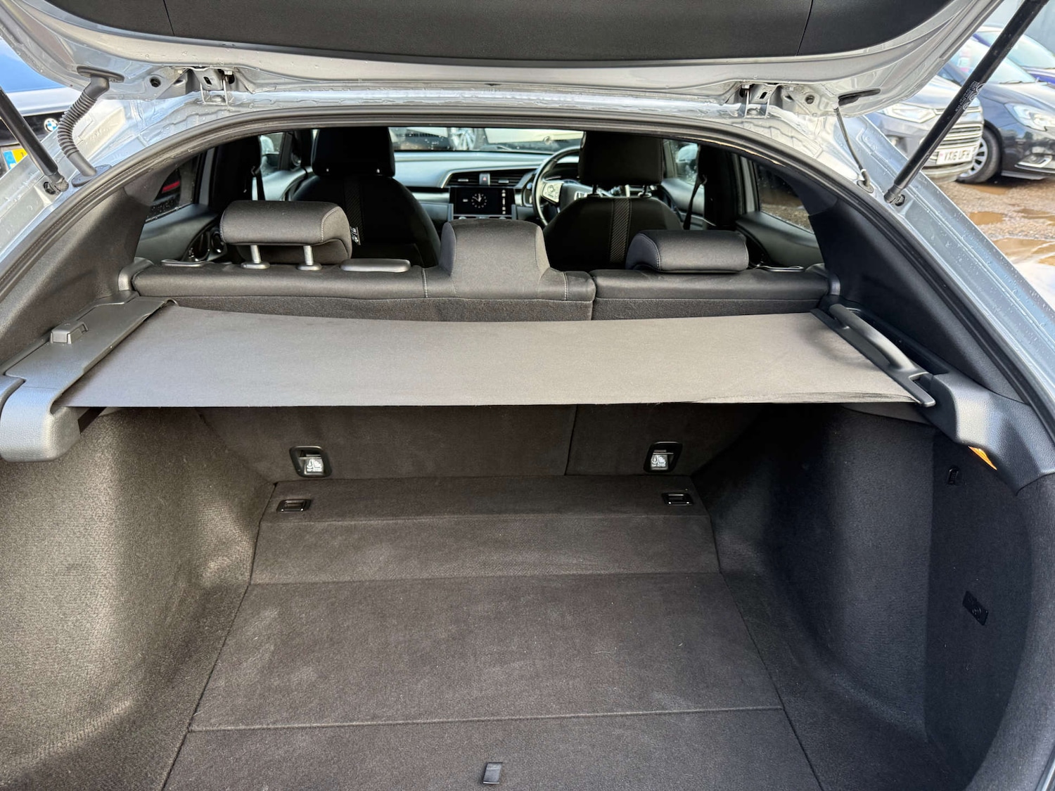 Used Honda Civic 2018 for sale - 77385519: Photo 15