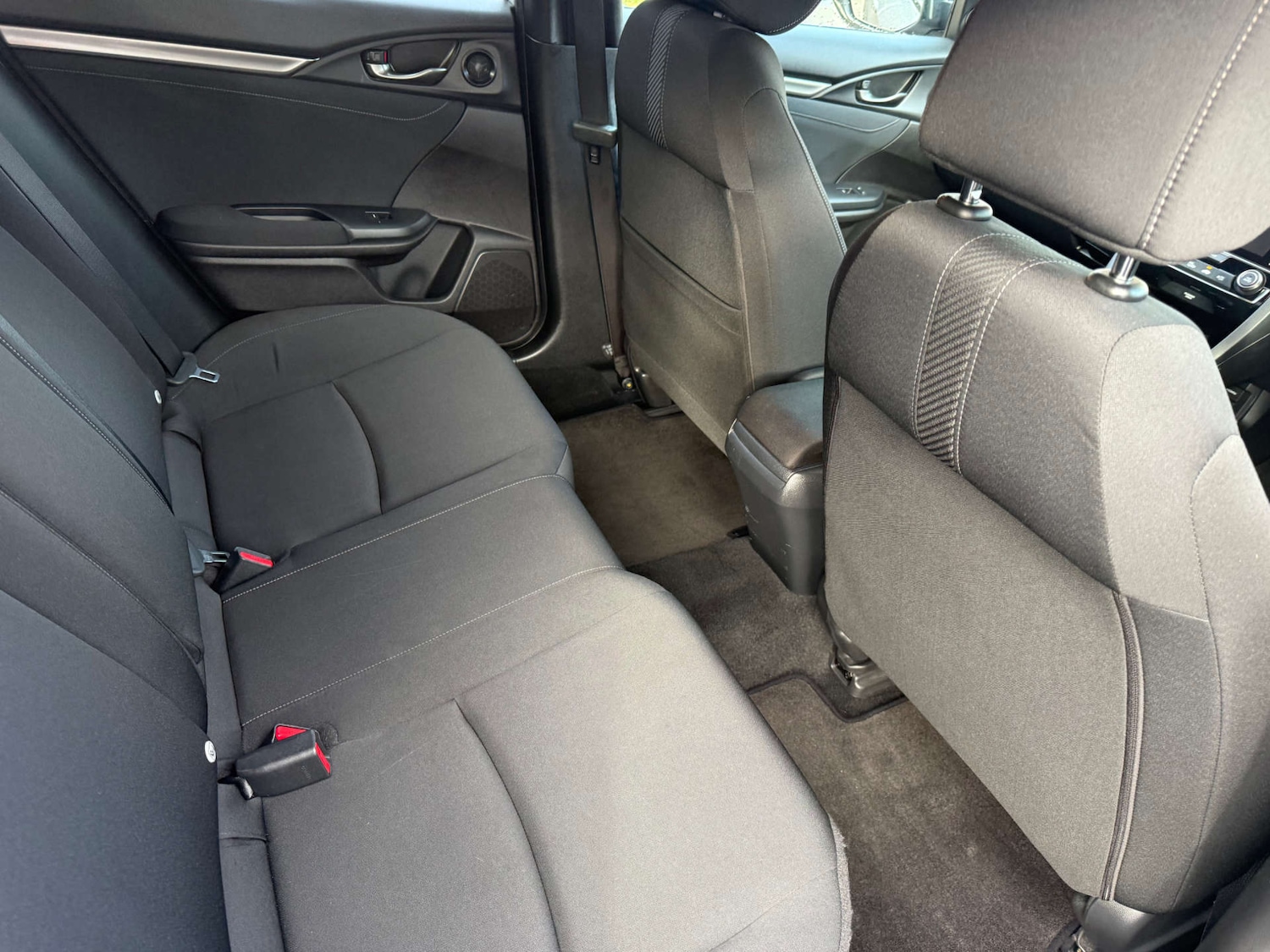 Used Honda Civic 2018 for sale - 77385519: Photo 19