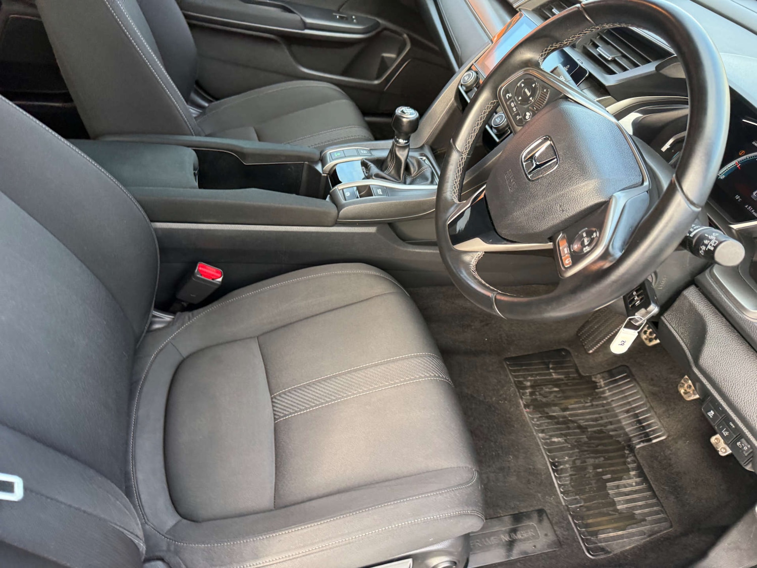 Used Honda Civic 2018 for sale - 77385519: Photo 24