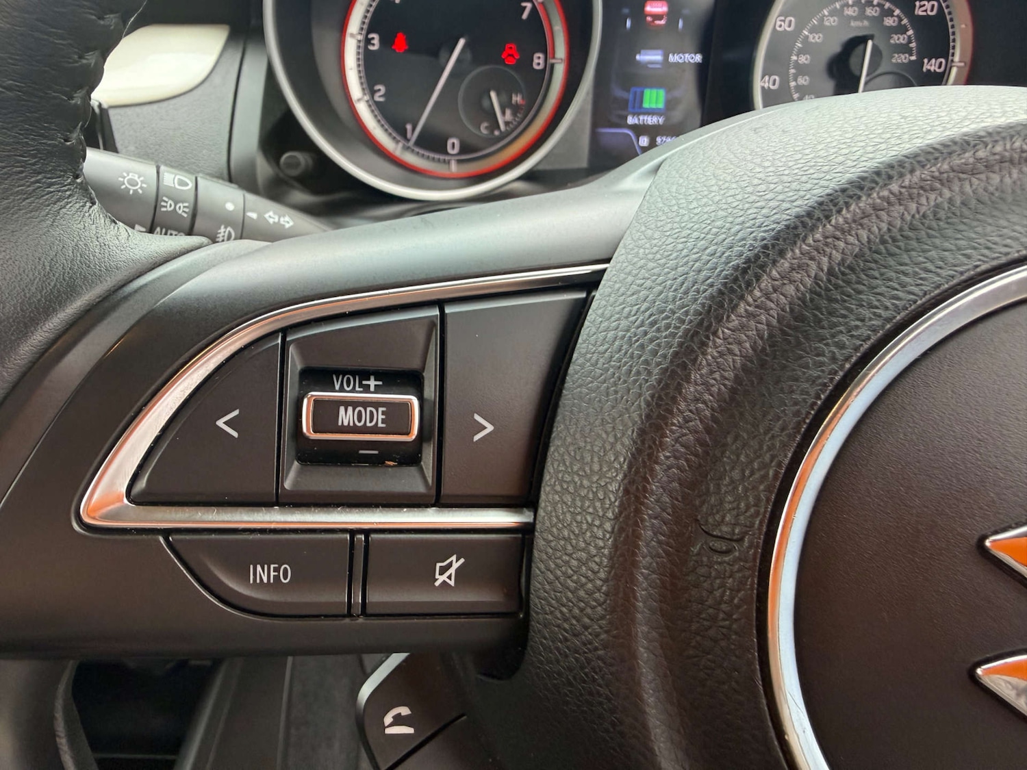 Used Suzuki Swift 2018 for sale - 78083558: Photo 32