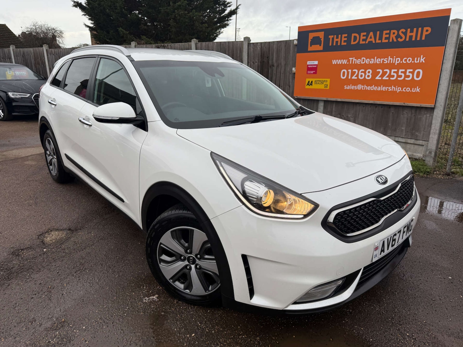 Used Kia Niro 2017 for sale - 76859429: Photo 2