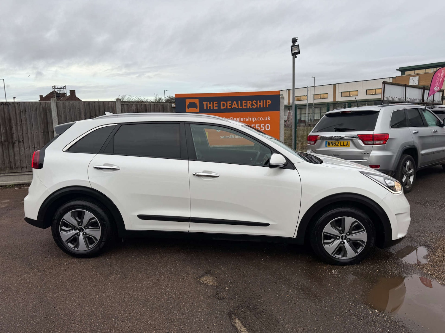 Used Kia Niro 2017 for sale - 76859429: Photo 3