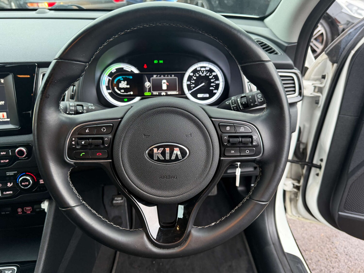 Used Kia Niro 2017 for sale - 76859429: Photo 32