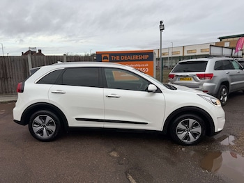Used Kia Niro 2017 for sale - 76859429: Photo