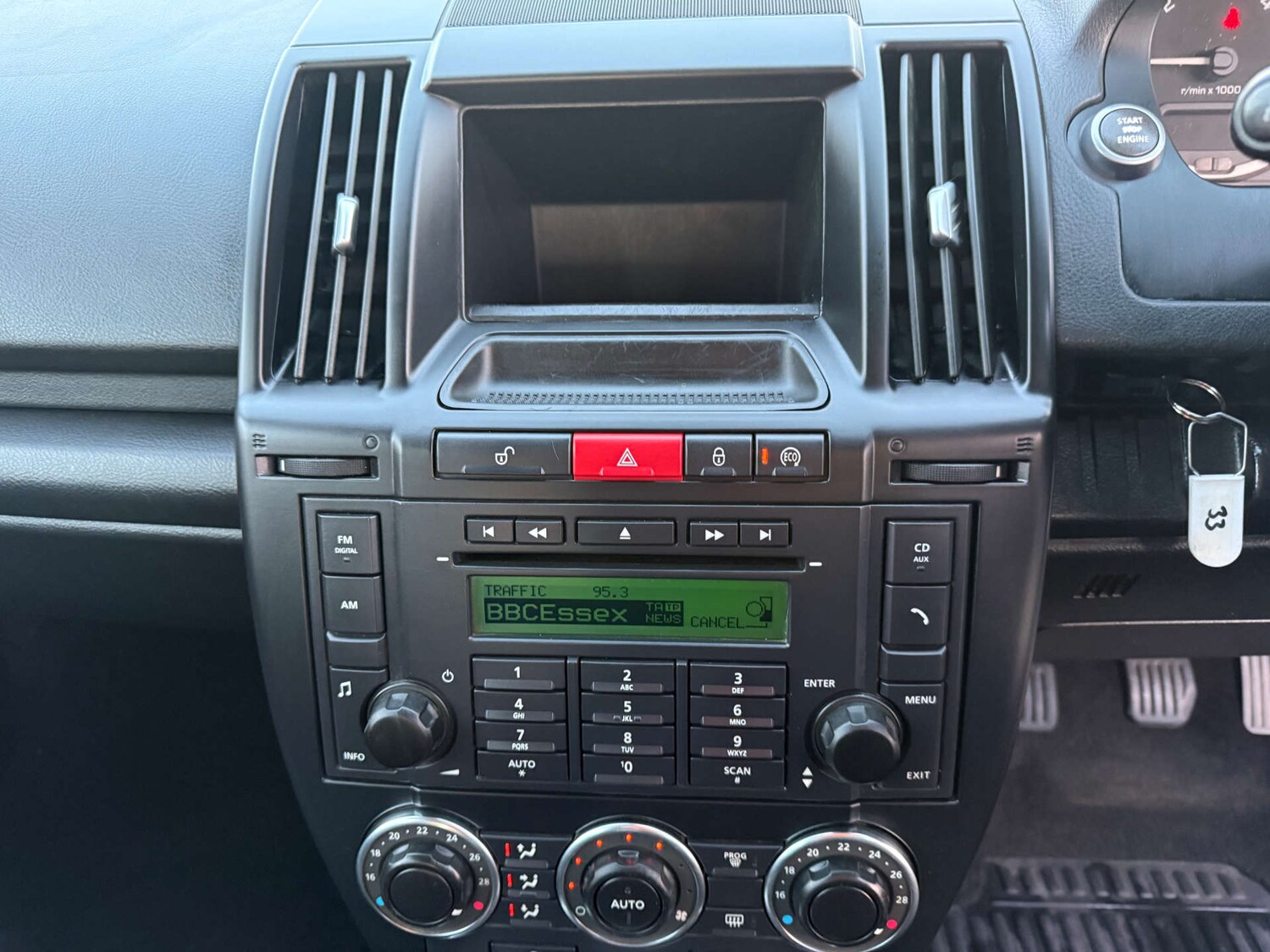 Used Land Rover Freelander 2011 for sale - 77446402: Photo 26